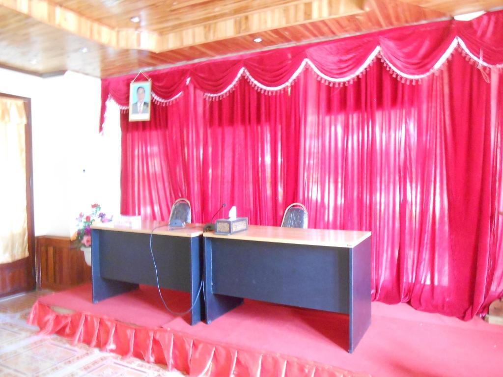 Khampaseuth Hotel Vang Vieng Exteriör bild